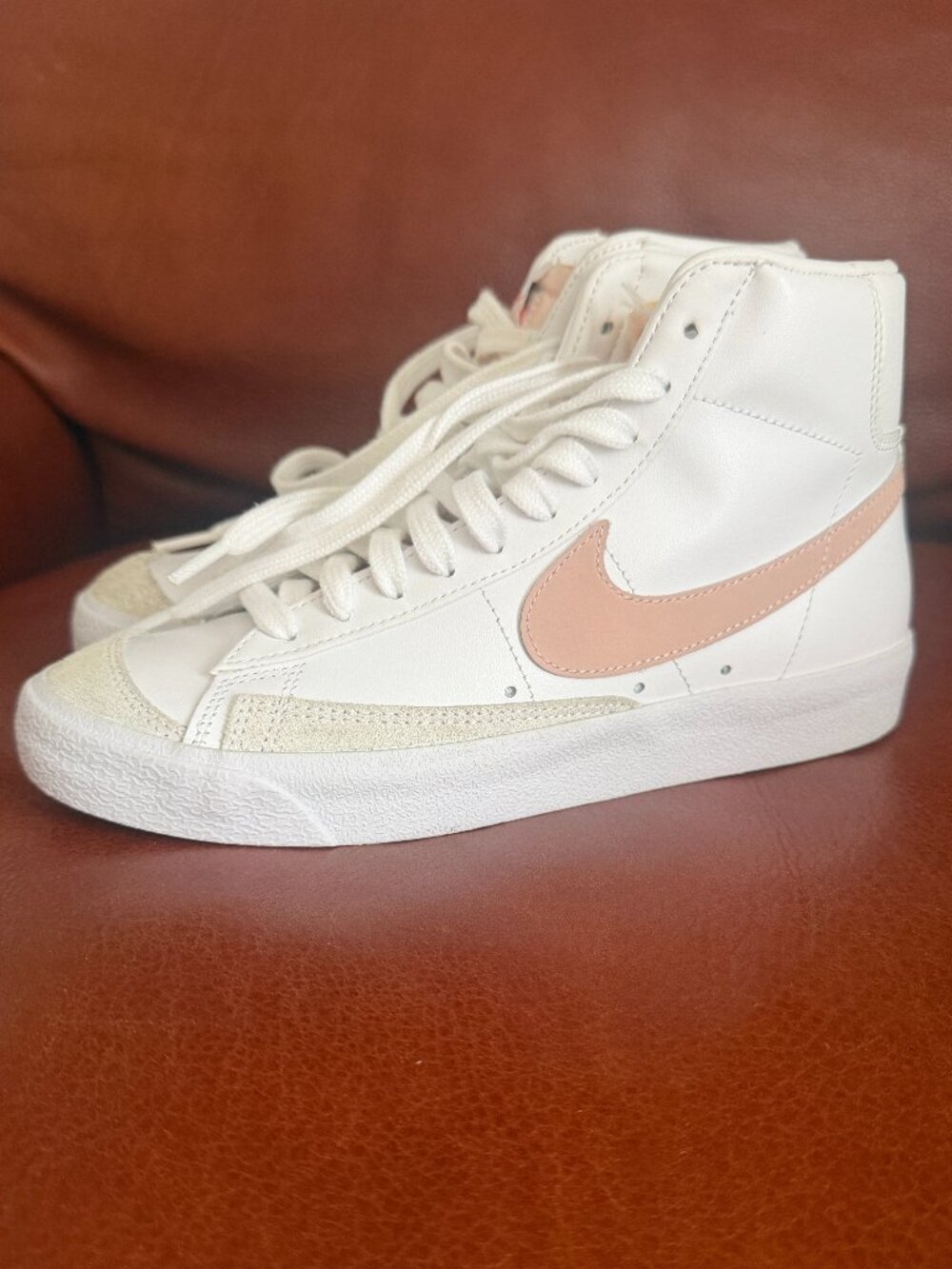 Nike Blazer Mid ‘77 Women's White/Pink CZ1055-118 Sneakers Size: 8